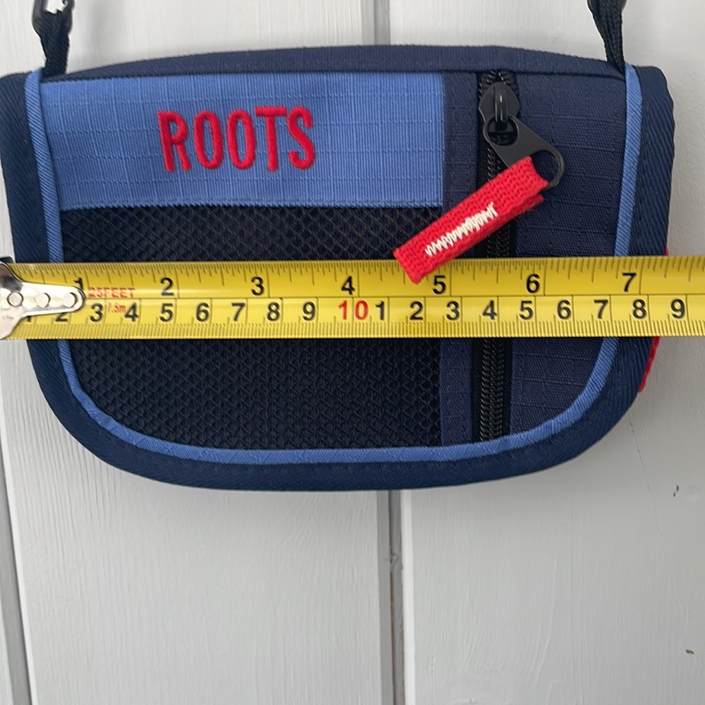 Roots Crossbody Wallet Bag Purse - Picture 7 of 9